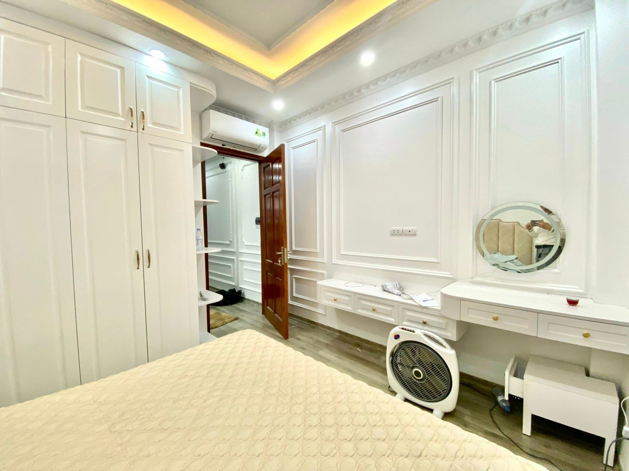 BÁN NHÀ MĂT NGÕ 40 VÕ THỊ SÁU, QUẬN HAI BÀ TRƯNG, DIỆN TÍCH 64M, MẶT TIỀN 4,8M, 5 TẦNG, GIÁ CHỈ 12 TỶ.