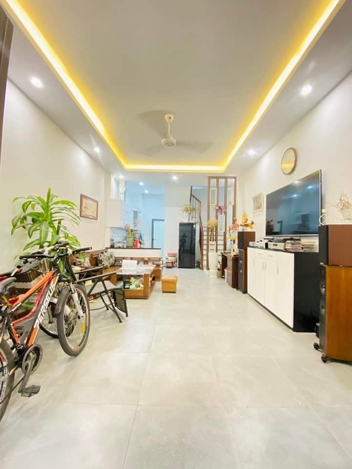 CỰC HIẾM - CỰC HOT ĐÂY - TÂM GIAO CÁC QUẬN TRUNG TÂM - NHÀ ĐẸP Ở NGAY - SỔ ĐẸP LIỀN TAY - Ô TÔ VÀO - THÔNG SỐ VÀNG - NHÀ RỘNG - MẶT TIỀN RỘNG.