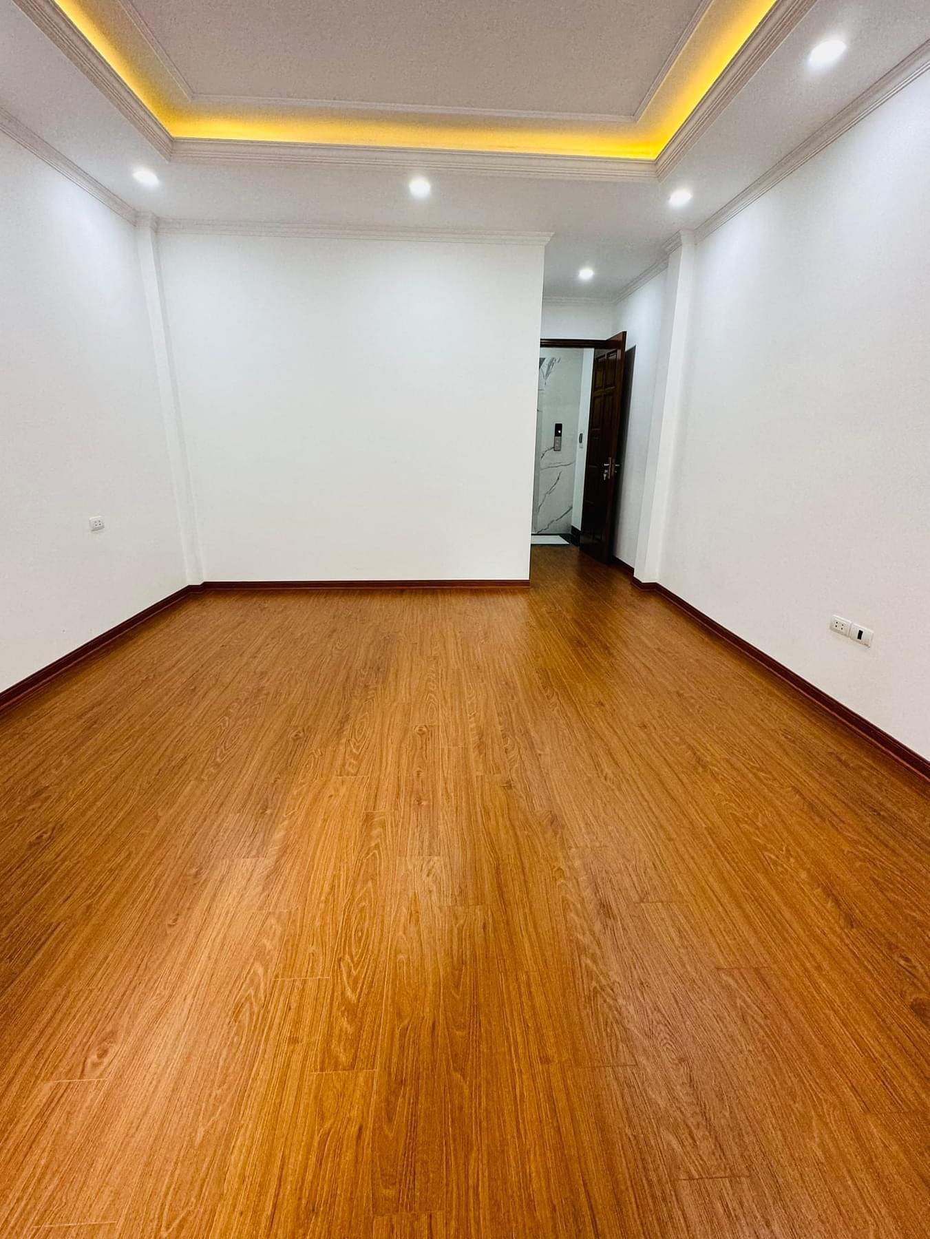 BÁN NHÀ MẶT NGÕ HOÀ BÌNH 2, QUẬN HAI BÀ TRƯNG, DIỆN TÍCH 43M, MẶT TIỀN 4M, 5 TẦNG GIÁ CHỈ 6,2 TỶ