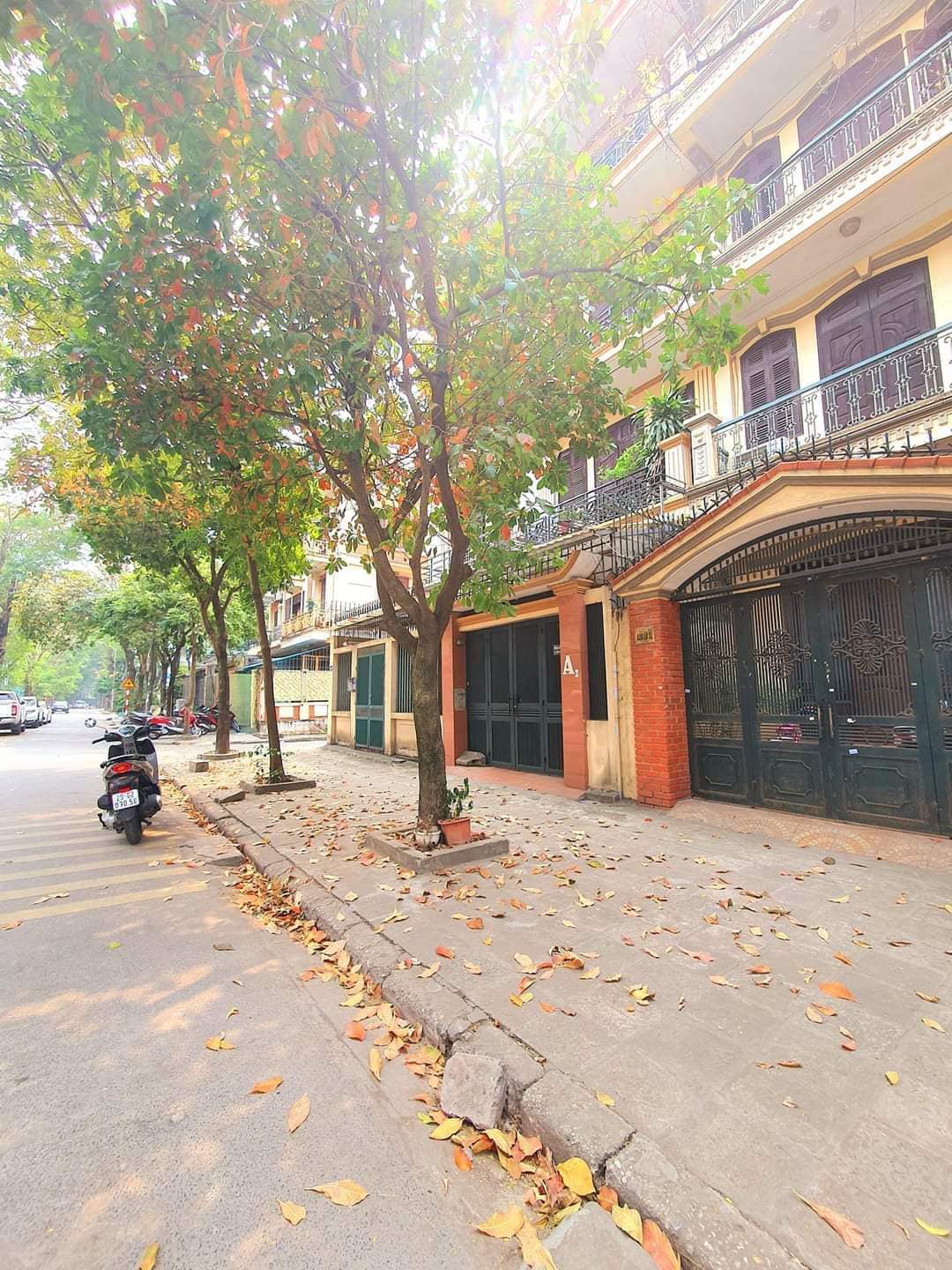 Bán Siêu Phẩm KĐT Định Công, An Sinh Cực Đỉnh, 79m x 4T x 4.2m. Giá 17.5 tỷ.