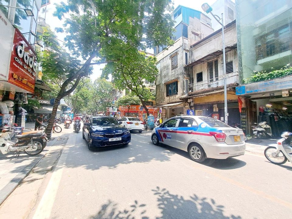 Mặt Phố Hàng Điếu 110M2 3 Tầng MT 4M 65 Tỷ- Nở Hậu Cạnh Chợ Hàng Da