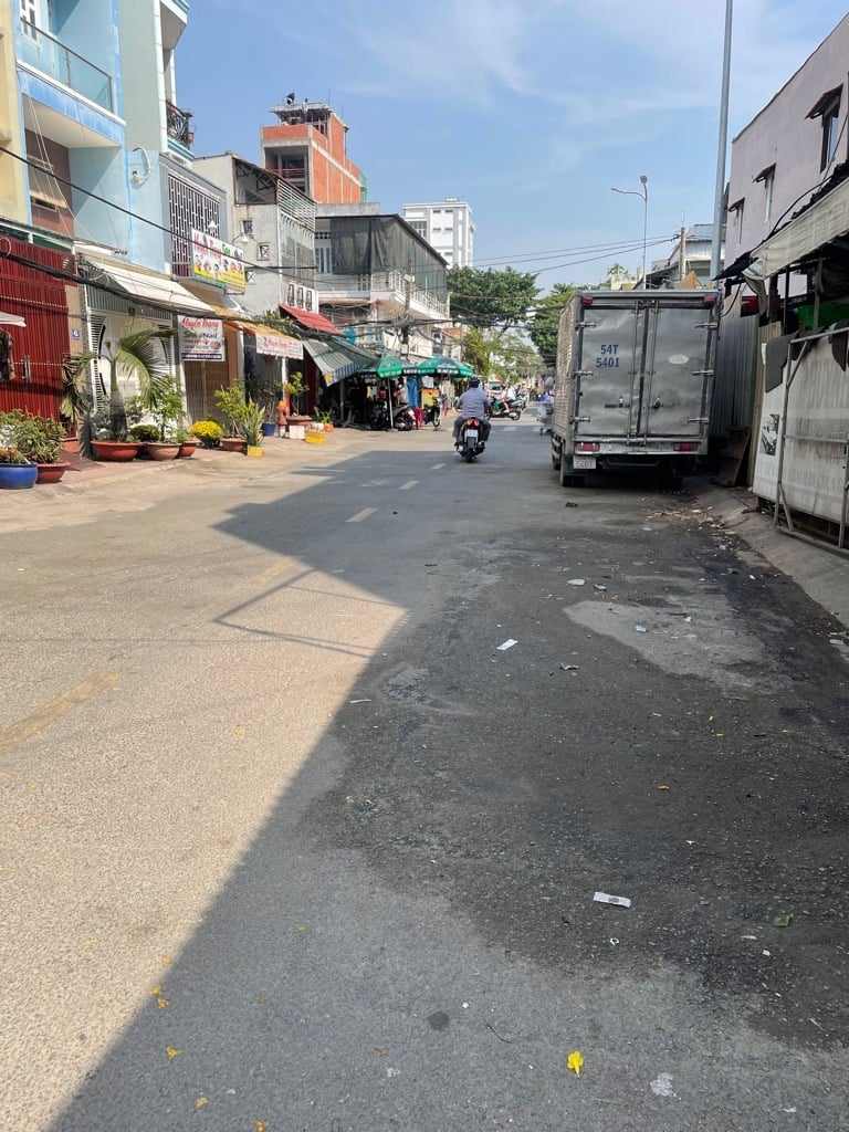 MẶT TIỀN KINH DOANH CỰC ĐỈNH, 67M2 NGANG 3.5 DÀI 19 Q8 NGAY CHỢ