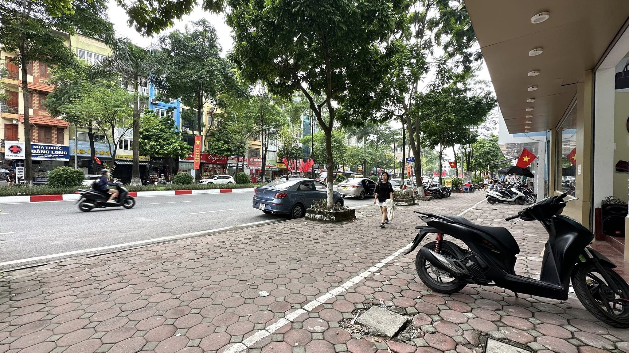 Bán Nhà! Mặt Phố Tân Mai, Kinh Doanh Sầm Uất, 90m x 5 Tầng. Giá 28 Tỷ.