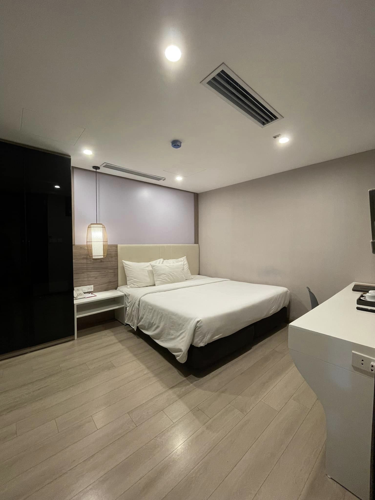 Bán nhà phân lô Nguyễn Chí Thanh, 64 m2, 6 tầng thang máy, mặt tiền 5m, 19.8 tỷ, dòng tiền 70tr/tháng