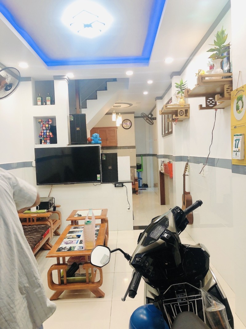 Bán Nhà Thống Nhất Gò Vấp 40m2 3 Tầng Hẻm Xe Hơi Giá 4 Tỷ 3 Phòng Ngủ