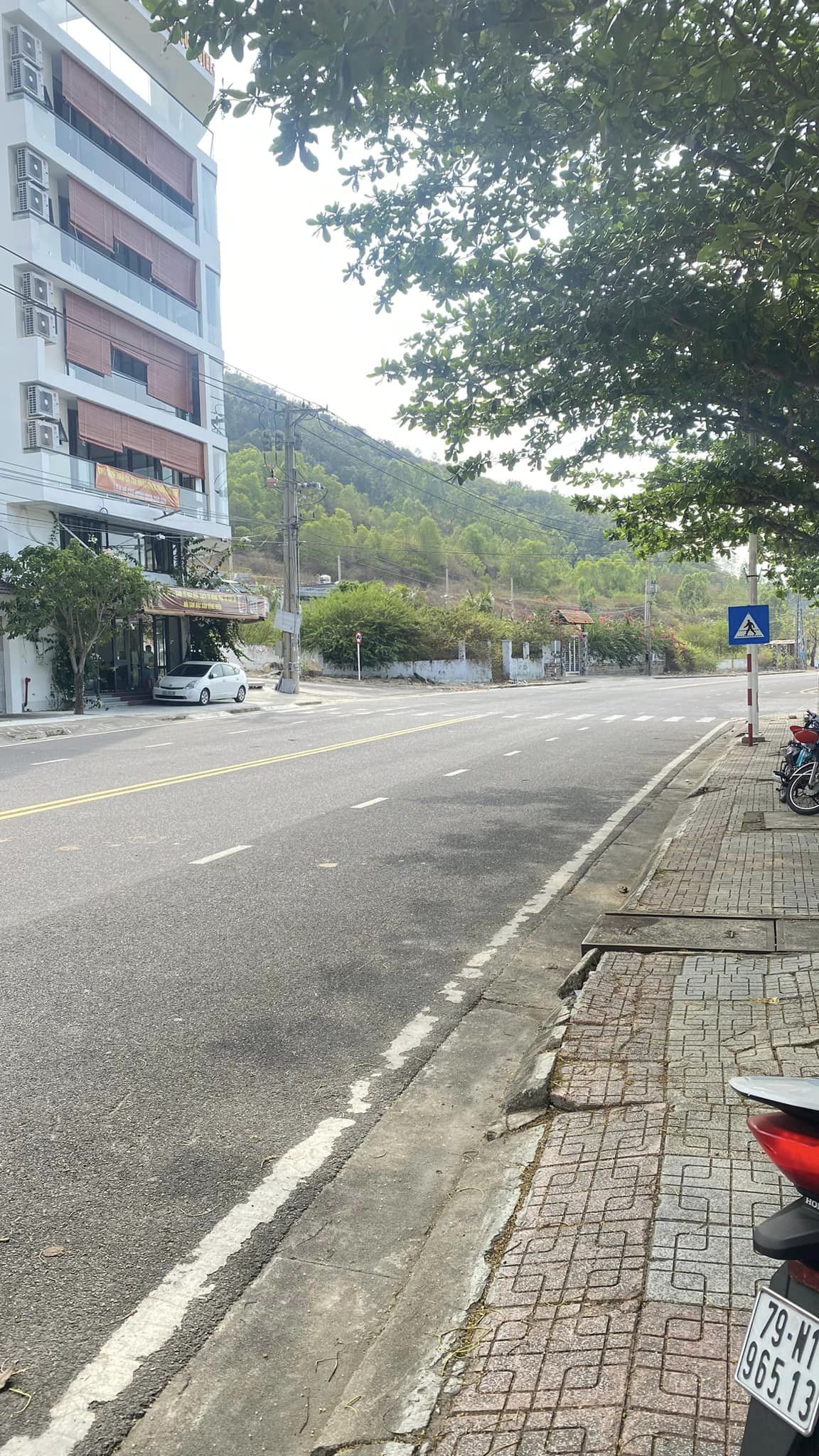 BÁN HAI LÔ ĐẤT MẶT TIỀN PHẠM VĂN ĐỒNG NGAY BẾN DU THUYỀN