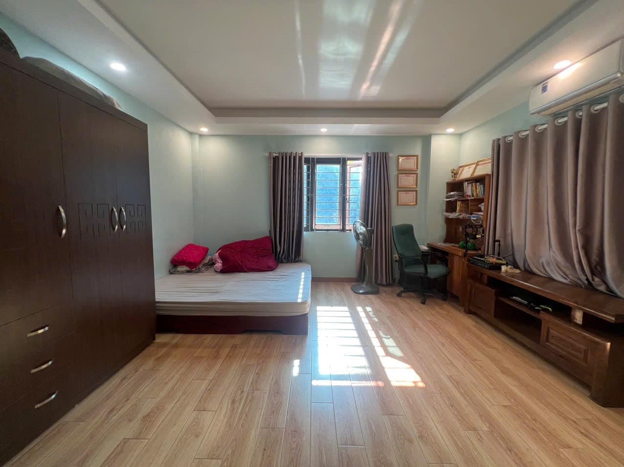 Bán nhà Tư Đình 38m2 * 4 tầng * 4,6 tỷ. Full nội thất, ở ngay