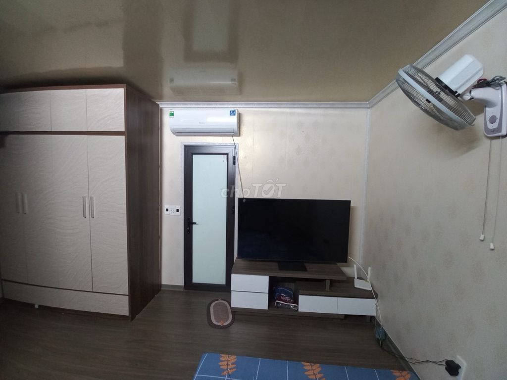 Cần bán nhanh căn nhà 2 tầng tại Trung tâm Quận Đống Đa