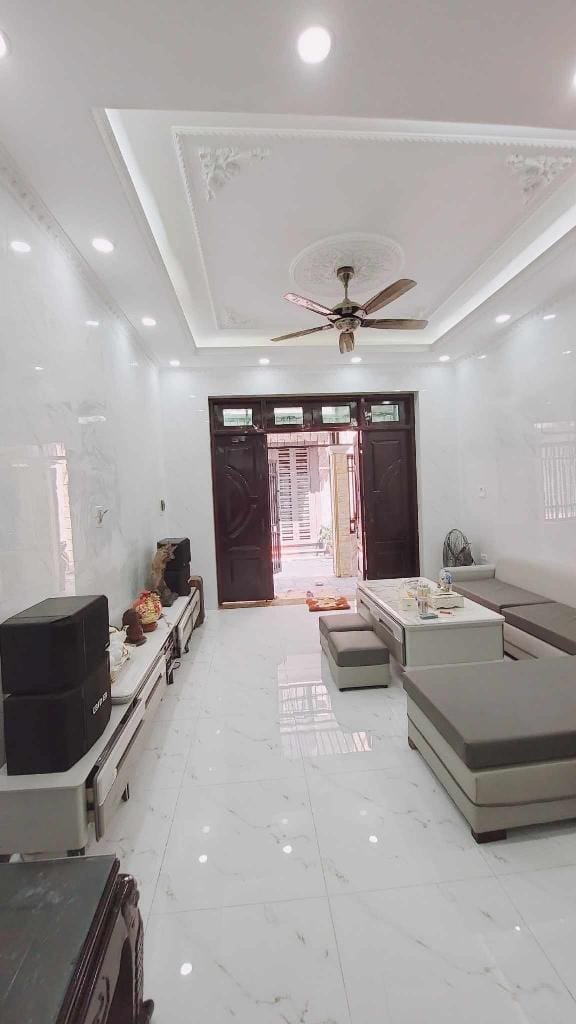 Bán nhà Thụy Khuê, Tây Hồ, dt 41m, gần chợ, Hồ Tây, Bệnh Viện Thu Cúc. Giá 4.7 tỷ