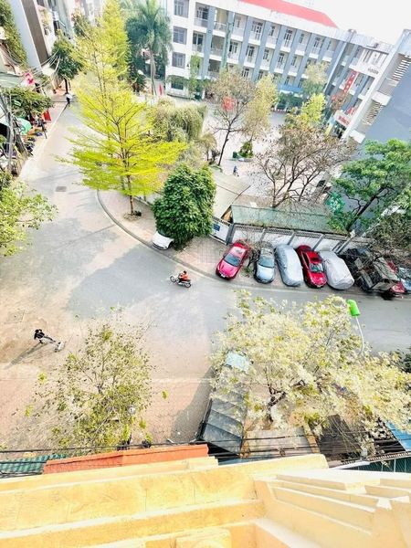 Bán nhà phân lô Đường An Dương,DT 68m x 2 tầng, an ninh tốt, ô tô vào nhà