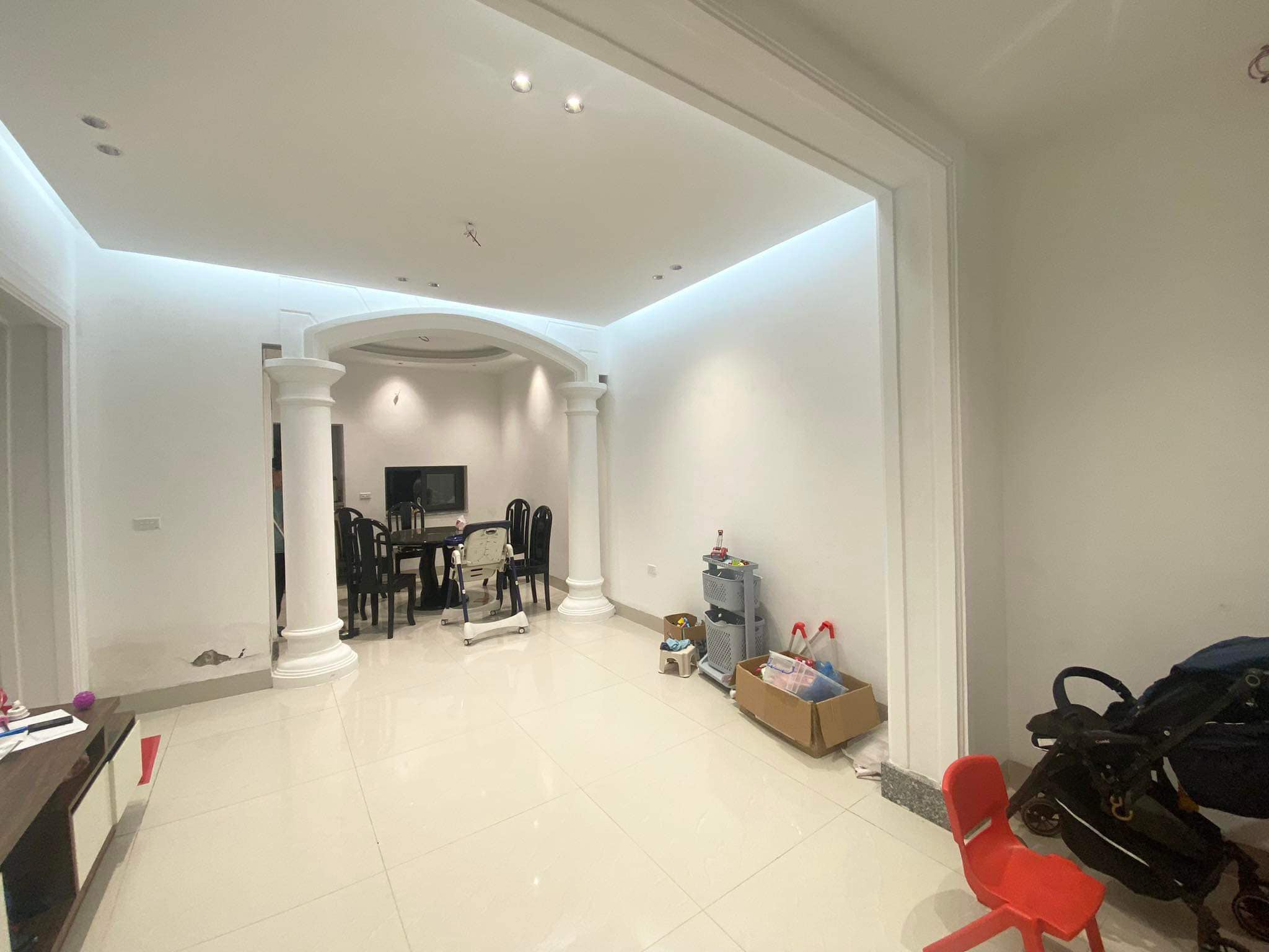 Bán Nhà Ngõ 106 Hoàng Quốc Việt, Dt 65m2, Mt 6m, Ô Tô Đỗ, Gần Phố, Dân Xây Kcbt Chắc Chắn, Ở yên tĩnh, Giá 14.9 Tỷ