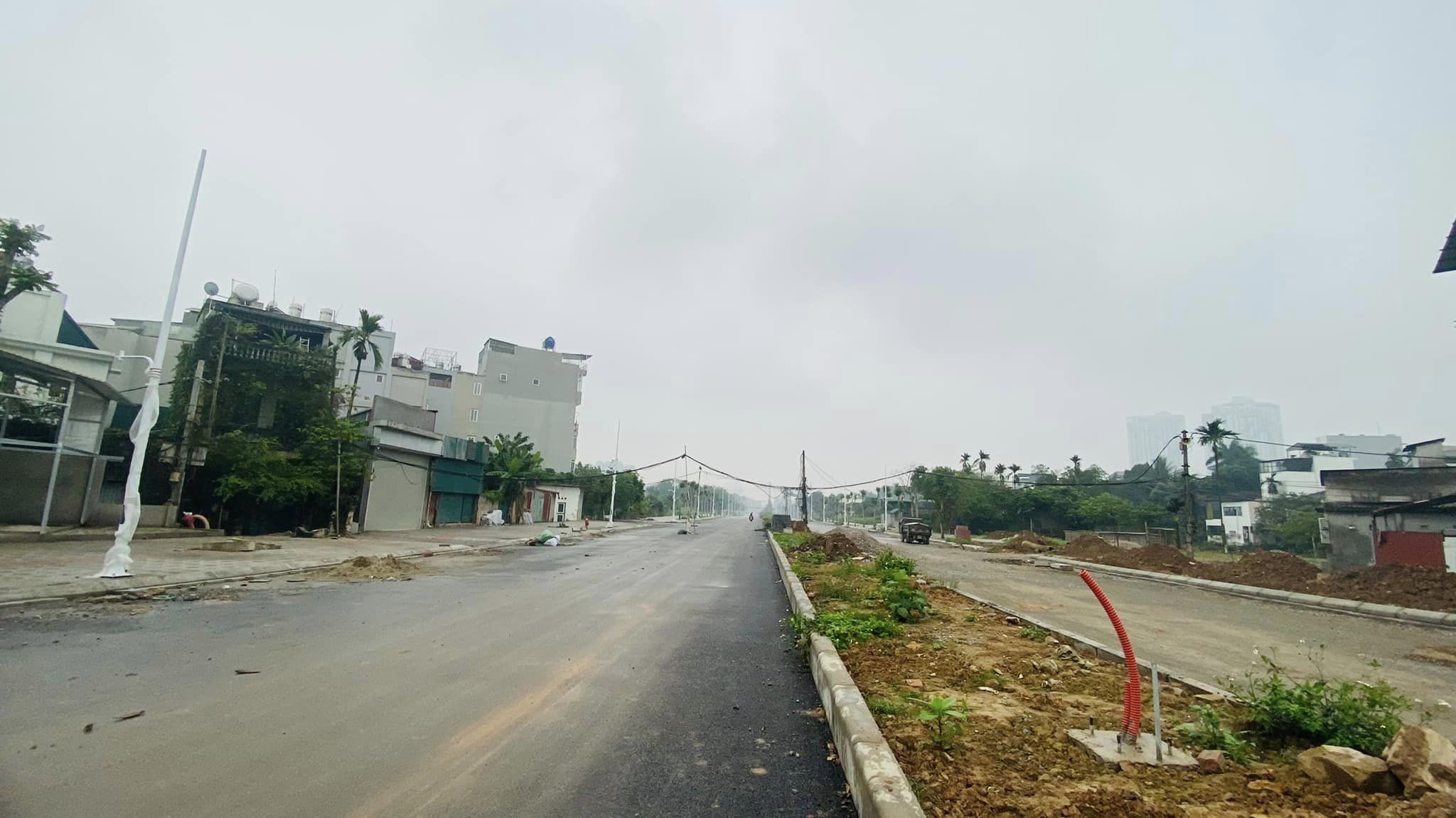 Đất Mặt Phố Hồng Tiền Lô Góc 4 Mặt Tiền 300M2 Mặt Tiền 12M 88 Tỷ - 4 Thoáng