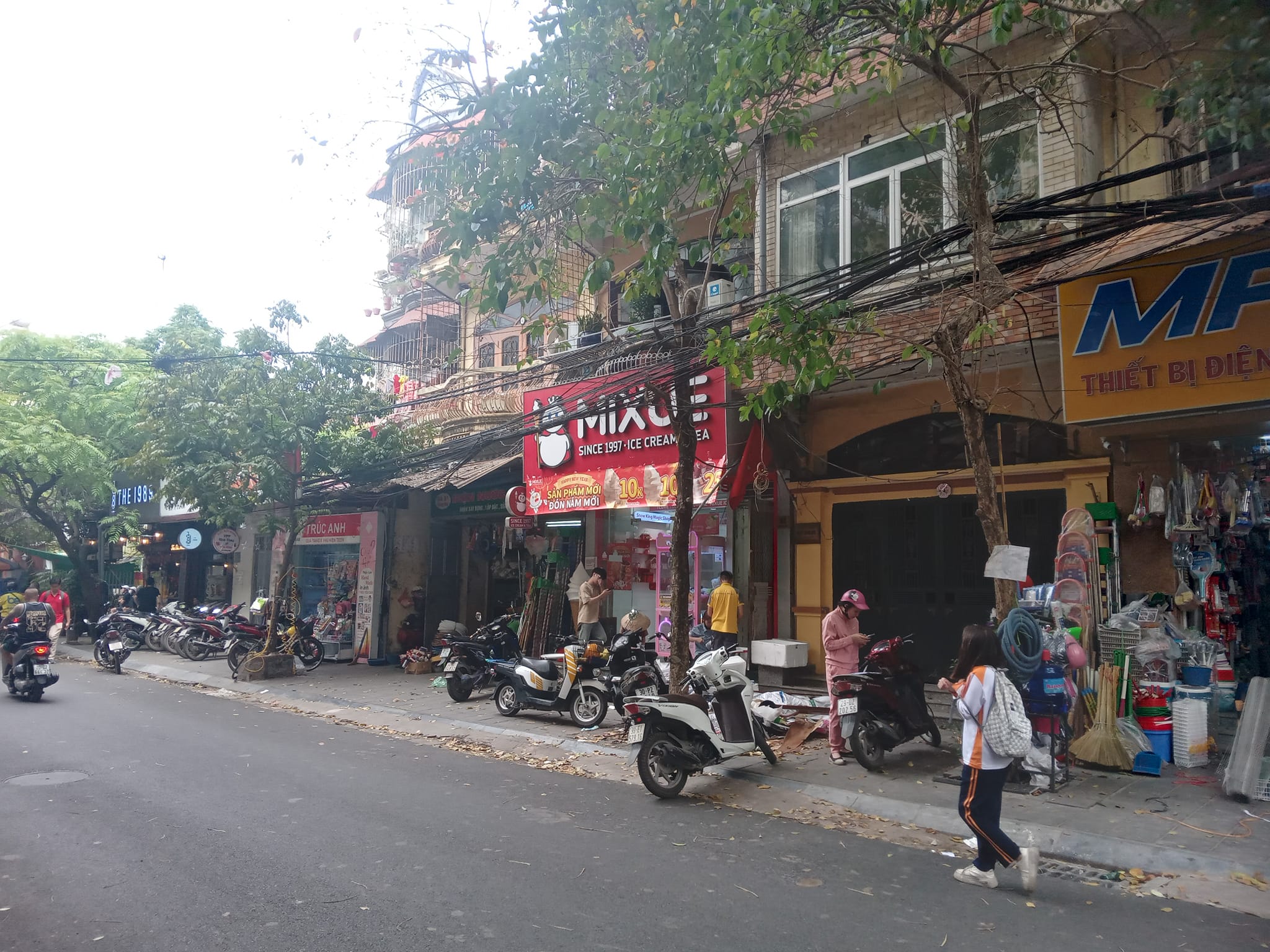 Bán nhà mặt phố Yên Lãng,DT 30m x 5 tầng, mặt phố kinh doanh sầm uất