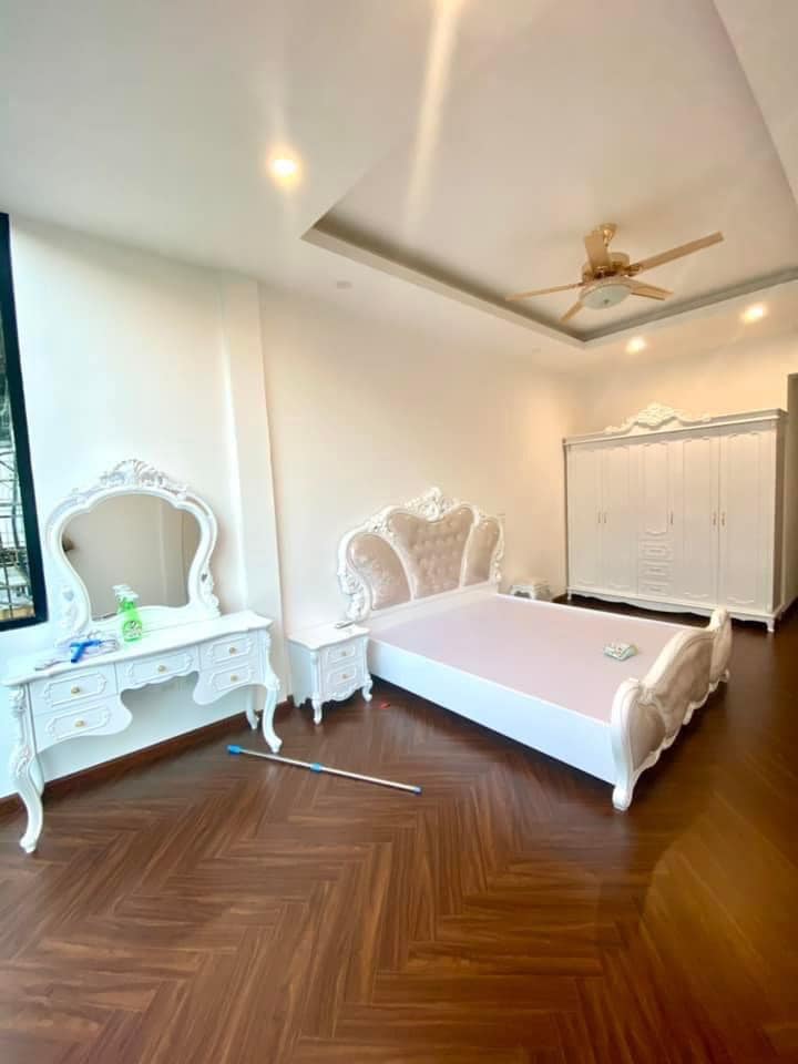 PHÂN LÔ HUỲNH THÚC KHÁNG 35m2-5T- VỈA HÈ-Ô TÔ TRÁNH- KINH DOANH-GIÁ CHÀO 15 TỶ