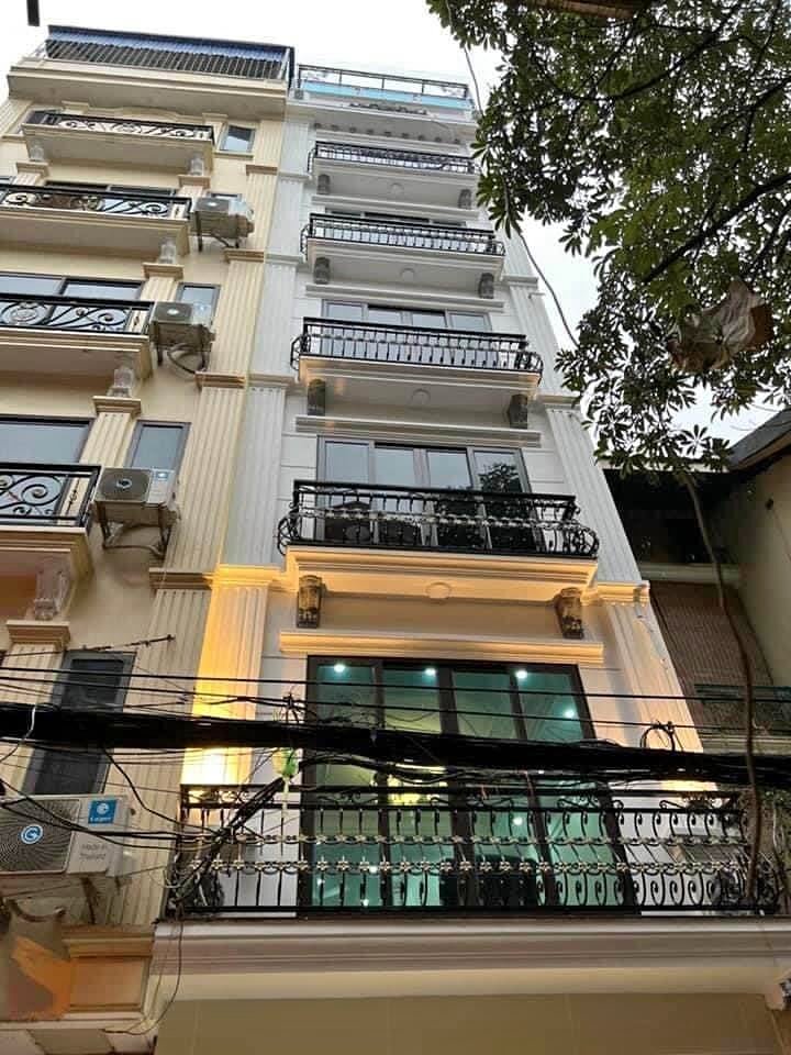 Bán nhà Võng Thị, Tây Hồ, 7 tầng thang máy, ngõ rộng 3m, cách 10m ra đường ô tô. Giá 9.9 tỷ