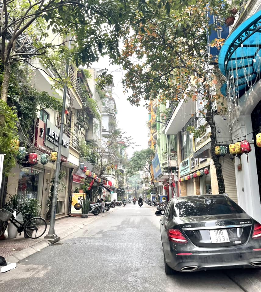 HÀNG SIÊU HIẾM - PHỐ CỔ NGỌC LÂM 260M2 LÔ GÓC 3 MẶT THOÁNG - VỈA HÈ KINH DOANH SẦM UẤT 30,x Tỷ