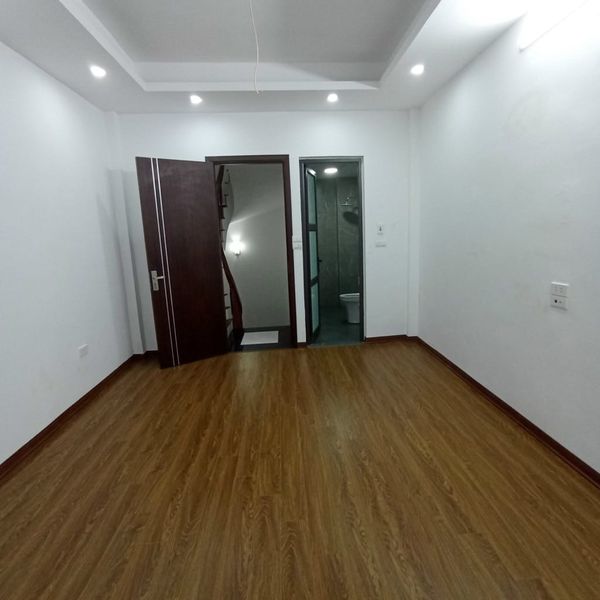 Bán nhà Mỹ Đình, Nam Từ Liêm, 30m2, 4,6 tỷ, thoáng