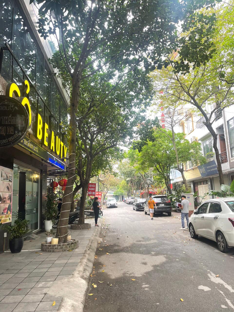 Cho thuê mbkd mặt ngõ oto Phạm Tuần Tài- Cầu Giấy DT 50 m2 -Mt 10 m- Giá 13 Triệu (ctl)