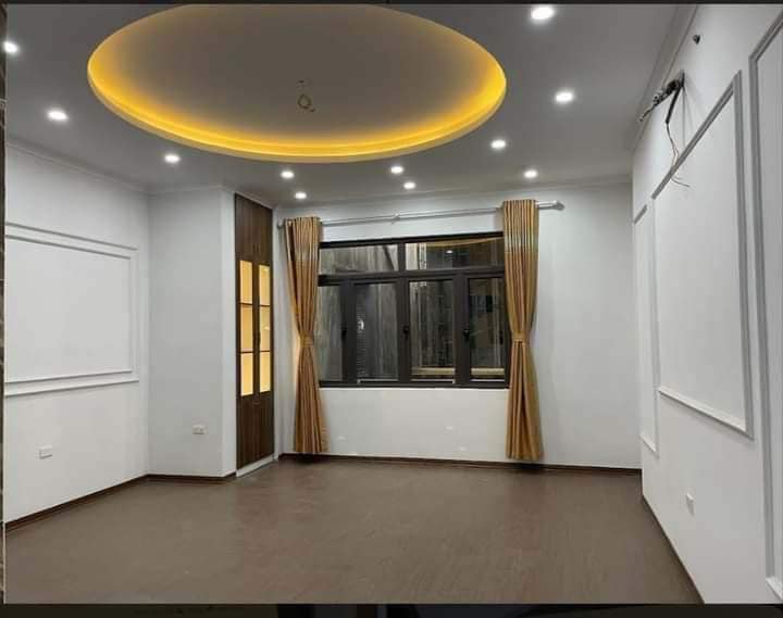 Bán nhà Thái Hà,Dt 45m x 5 tầng,MT 5.10m, thang máy, giá 12.6 tỷ