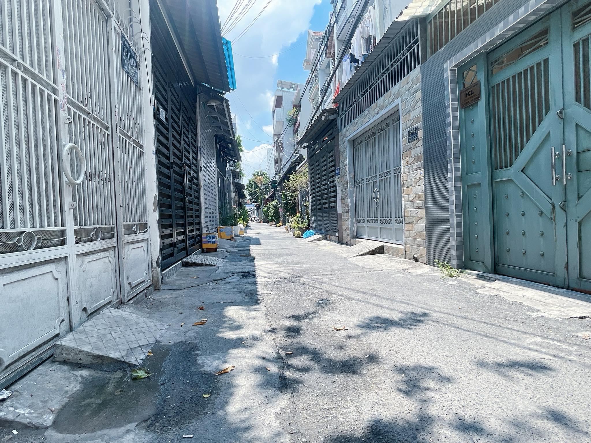 3.85 tỷ - HẺM XE HƠI 4 CHỖ - ĐS 3 NGUYỄN VĂN KHỐI - NGAY CV LÀNG HOA - NHÀ MỚI Ở NGAY.