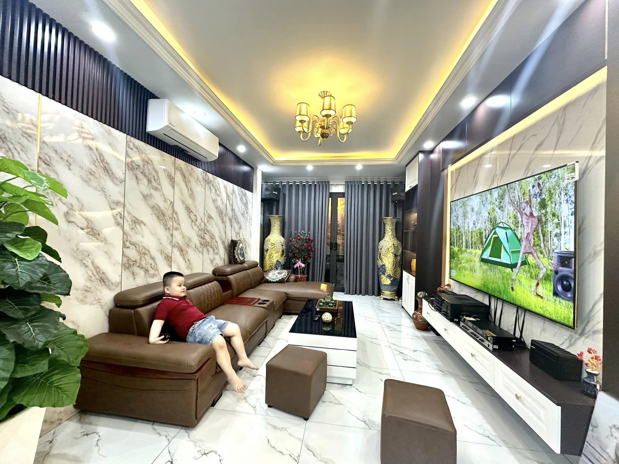 Bán nhà mặt phố Thanh Đàm, 51m x 6 tầng, phố kinh doanh, giá 12.5 tỷ