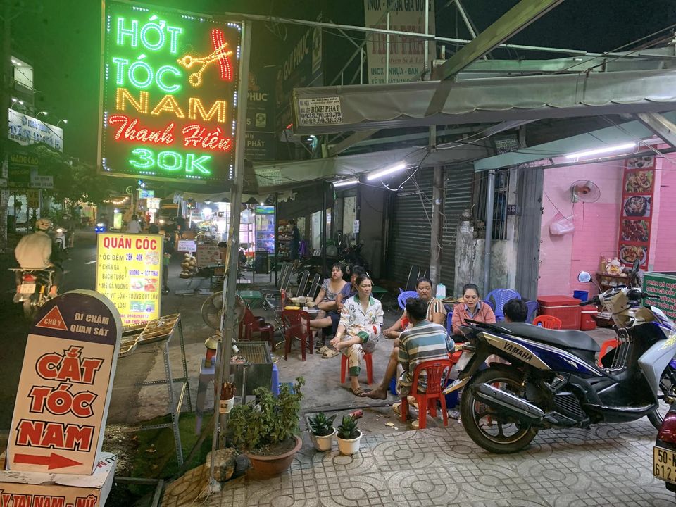 Quận 6 ! Sang Quán Nhậu Đẹp MB thuê Rẻ 8,5, có Vỉa Hè ( Để 8 bàn ) sân rộng 7m , Sang : 59 tr, Tel :