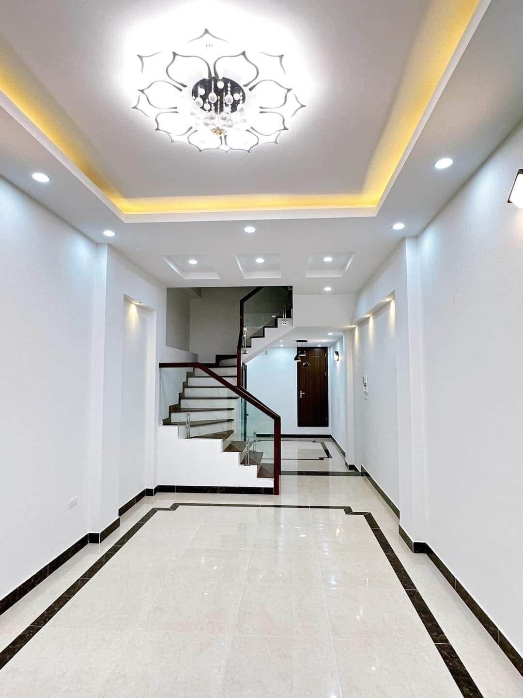 CCMN Mễ Trì - 45m2, xây 4T, 3.8 tỷ, đầu tư dòng tiền tốt - ôtô 4 chỗ qua nhà - ngõ thông KD. Giá 8 tỷ