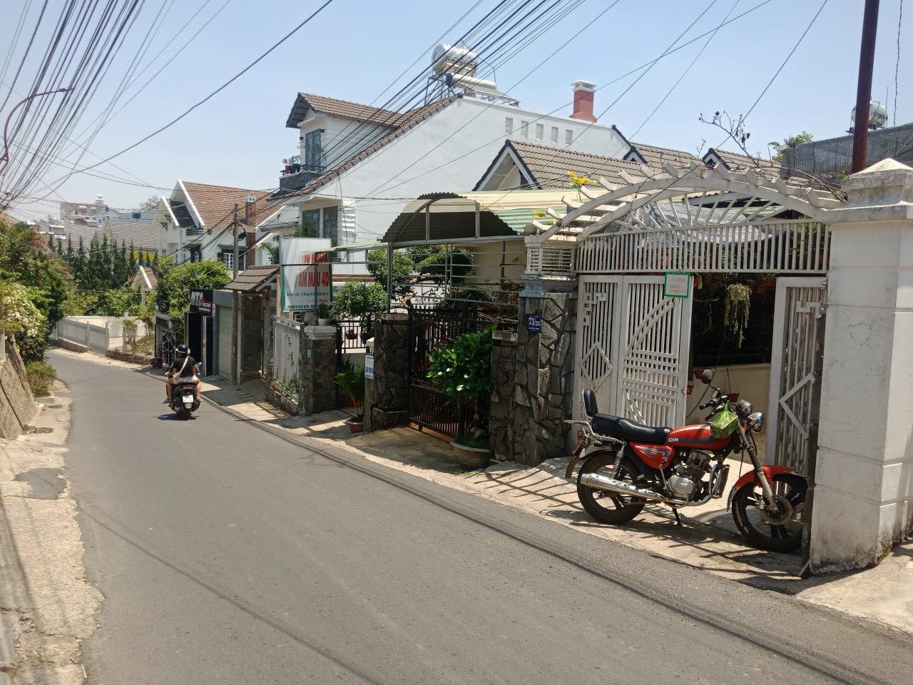 Bán nhà hẻm nhựa đường Phan Chu Trinh Đà Lạt 121m2