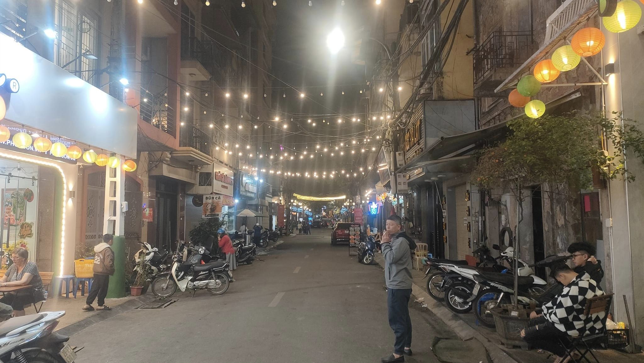 Chính Chủ cho thuê căn nhà Mặt Phố Ngũ Xã