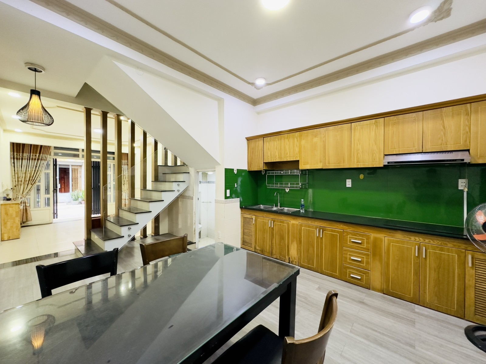 Bán nhà hẻm 606 đường 3/2 quận 10,HXH 50m2 5 Tầng nhỉnh 7 tỷ.