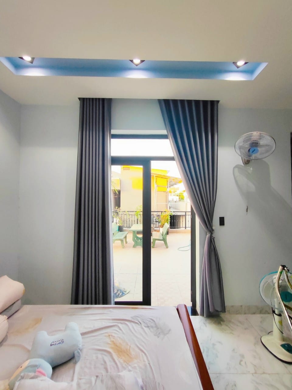 NHÀ PHỐ 115m2, 3 TẦNG, LÃ XUÂN OAI, QUẬN 9 - GIÁ 6.x TỶ