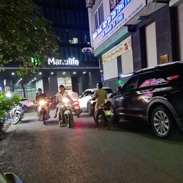 NHÀ ĐẸP-PHÂN LÔ-VỈA HÈ-2 ÔTÔ TRÁNH,KD VIP,Ở NGAY-PHỐ CHÙA LÁNG-ĐỐNG ĐA