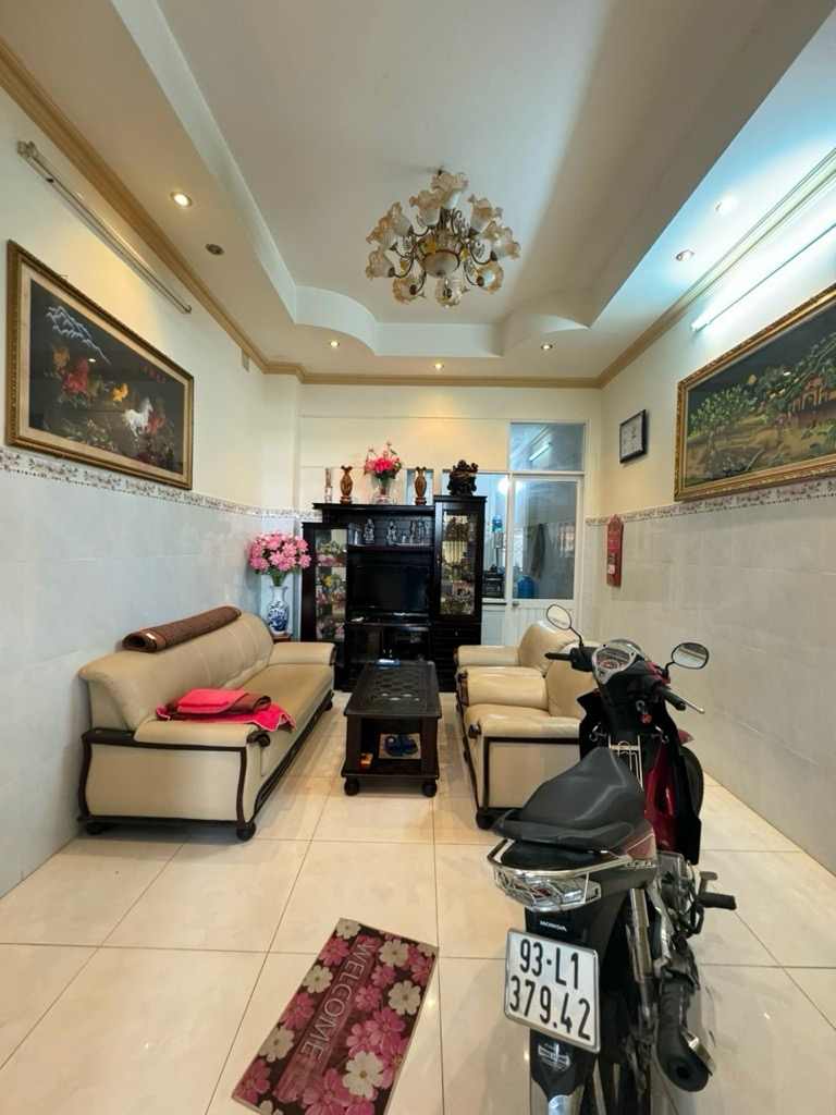 HUỲNH TẤN PHÁT Q7 -3 TẦNG -DT80M2 NỞ HẬU -HẺM AN NINH.