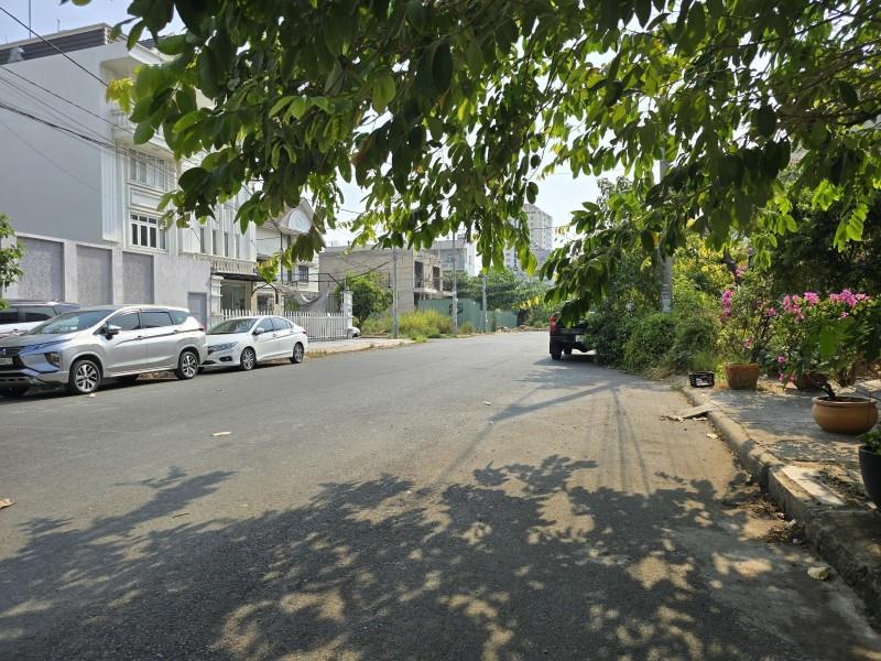 BIỆT THỰ VIEW SÔNG HBC 115M2 3 TẦNG HXH 14TY SHR NGAY GIGAMALL