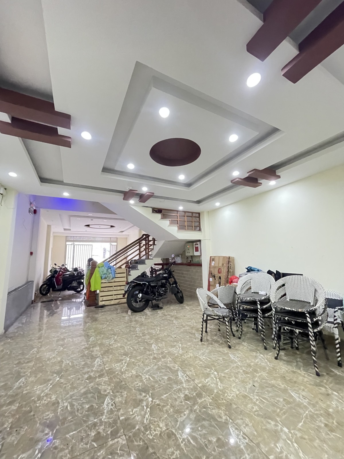 Bán nhà mới 99%, mặt tiền đường Ngọc Hân, Sơn Trà, 80m2, 4 tầng, chỉ 12,8 tỷ