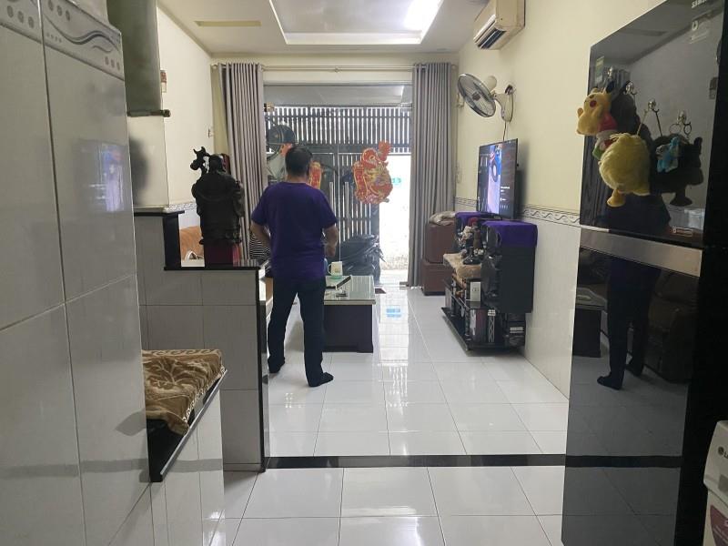 GẤP BÁN NHÀ SÁT MẶT TIỀN ĐƯỜNG BÙI THỊ XUÂN, P3, T.BÌNH DT 33M2 GIÁ NHỈNH 3 TỶ TL