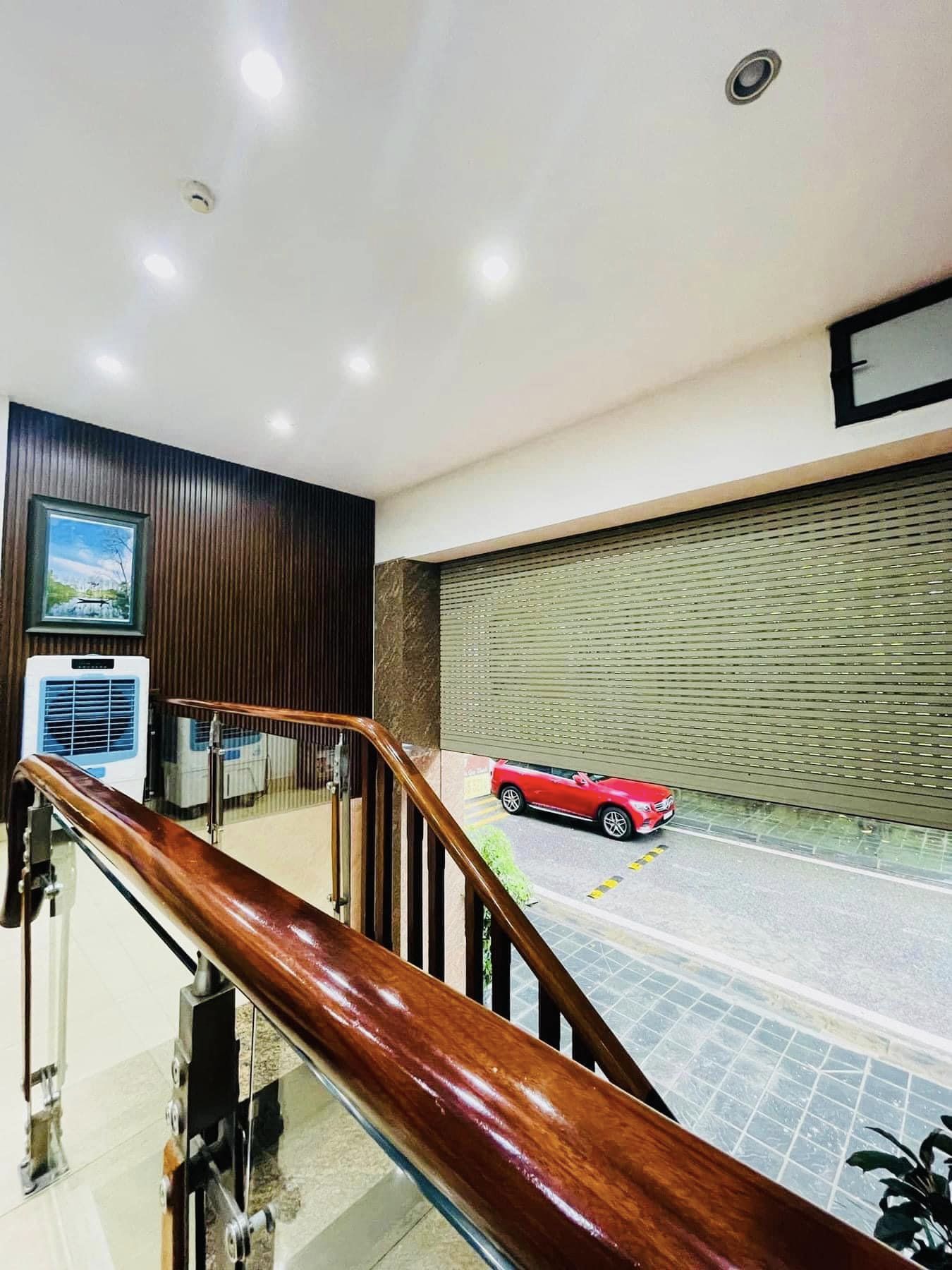 NÓNG & MỚI O9 2628 5559 BÁN. Nhà KS Cổ Linh 106m², 8 tầng, MT 5.6m, Giá TL 32.5 tỷ Long Biên