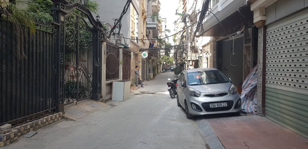 Bán nhà phố Vũ Ngọc Phan ô tô kinh doanh nhỉnh 250 triêu/m2.