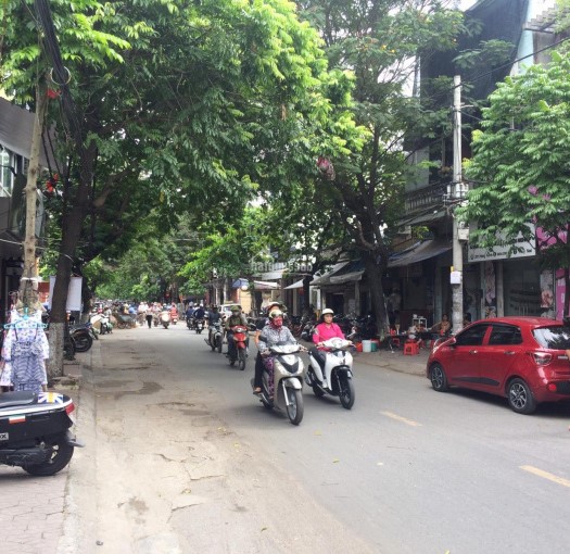 Bán nhà mặt đường Miếu Hai Xã - Giá vô cùng hợp lý Vị trí thuận lợi Kinh doanh - Buôn bán