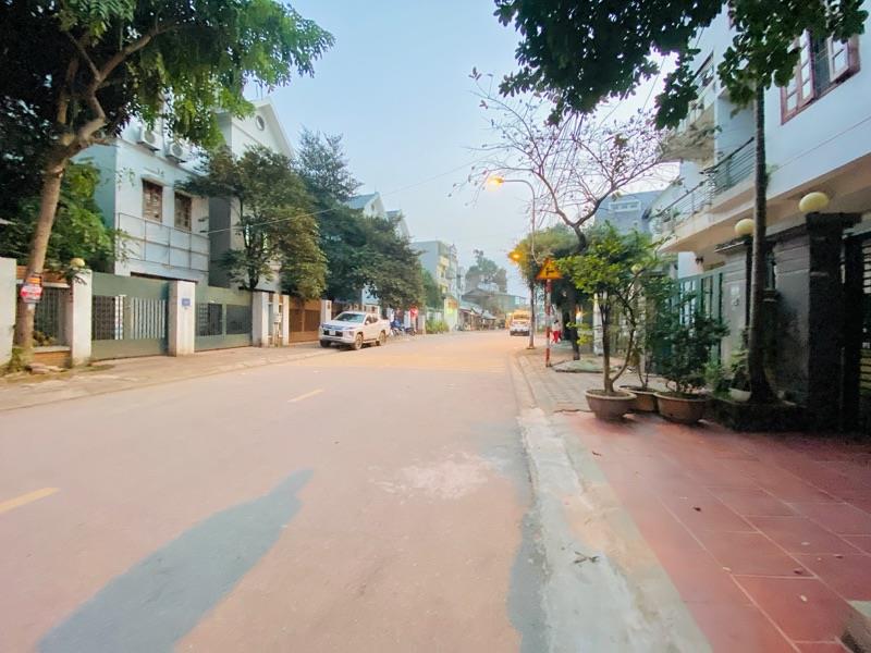 Bán biệt thự mỹ đình, 200m mt 8,5m 26.5 tỷ, lh 0945996567