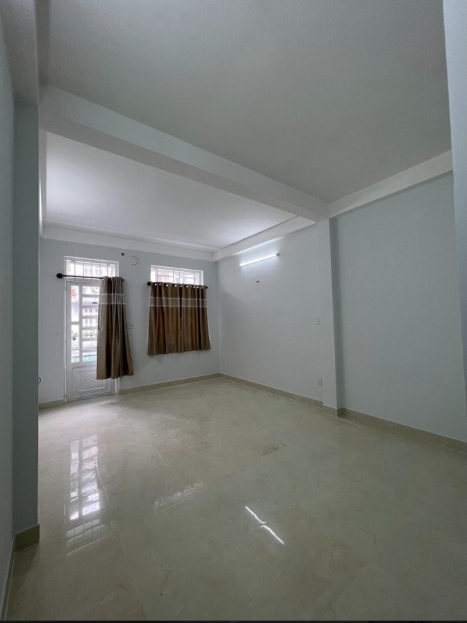 Bán nhà HXH thông Lạc Long Quận Quận 11, 3.95x14, 3PN, chỉ 5 tỷ X