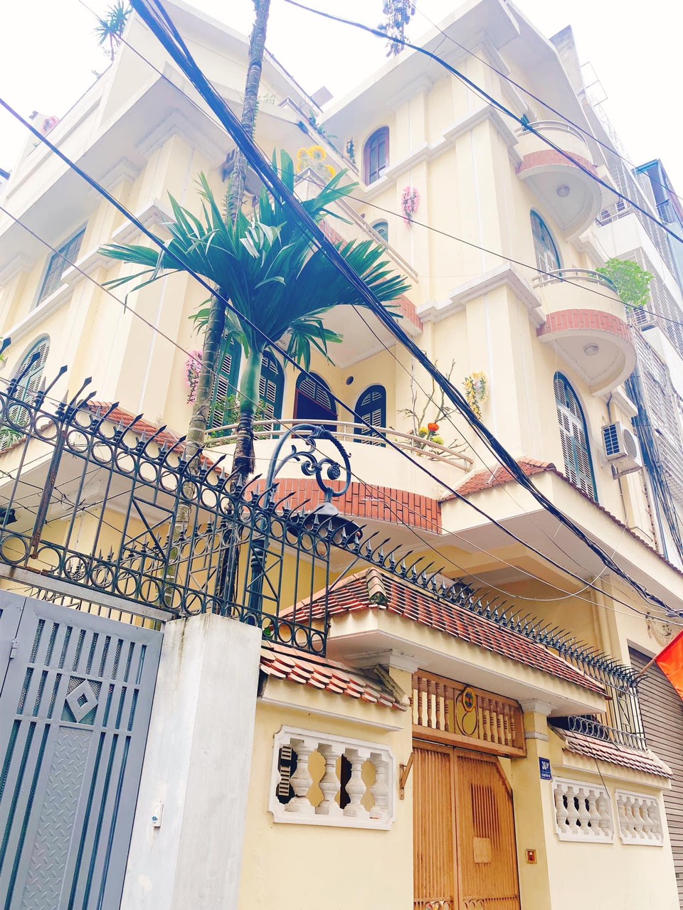 BÁN BIỆT THỰ MẶT PHỐ VÍP TÂY HỒ LỘNG GIÓ-GARA Ô TÔ-KD ĐỈNH-MẶT TIỀN RỘNG-2 THOÁNG -SÂN VƯỜN TIỂU CẢNH-SỔ VUÔNG ĐẸP-GIÁ