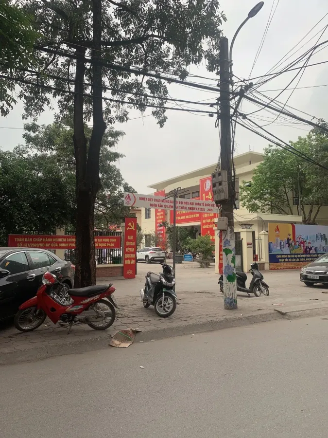 BÁN GẤP NHÀ CẦU DIỄN- 42M2- 3,2 TỶ- Ô TÔ ĐẬU TẬN NHÀ- NGÕ THÔNG TỨ HƯỚNG- TRUNG TÂM CÁC TIỆN ÍCH