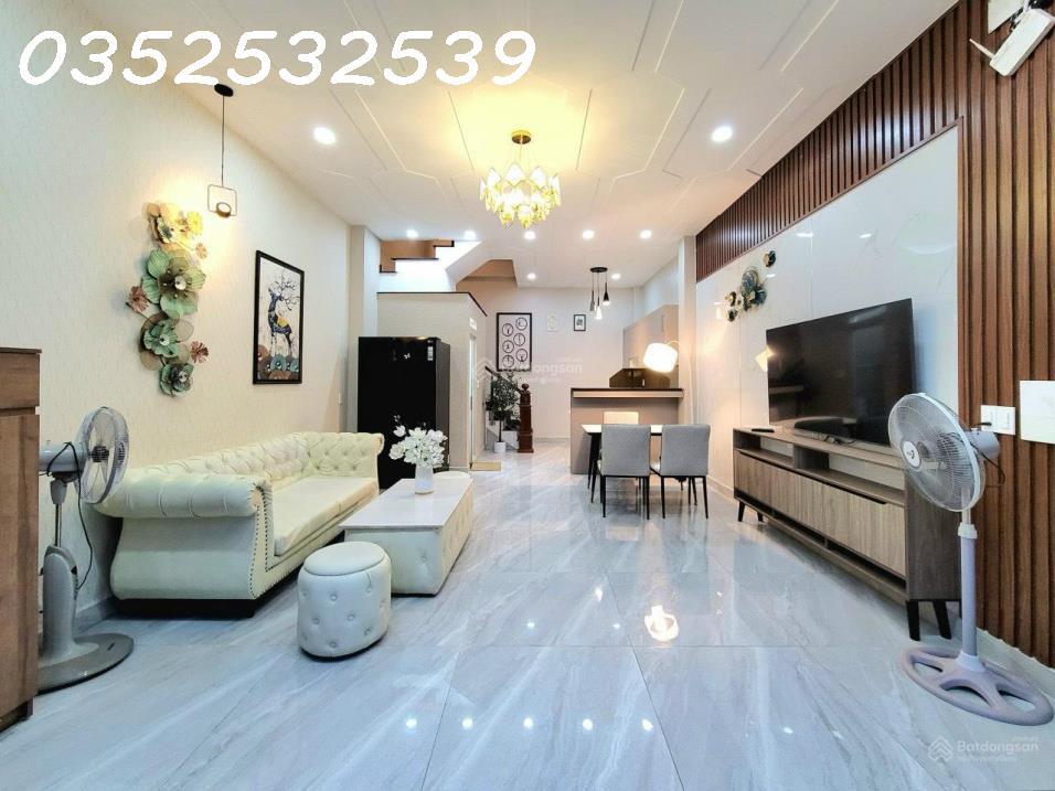 Xe hơi ngủ nhà Hoàng Hoa Thám, 5,3x16m full nội thất cao cấp, đi Q1, Q3, Phú Nhuận thuận tiện