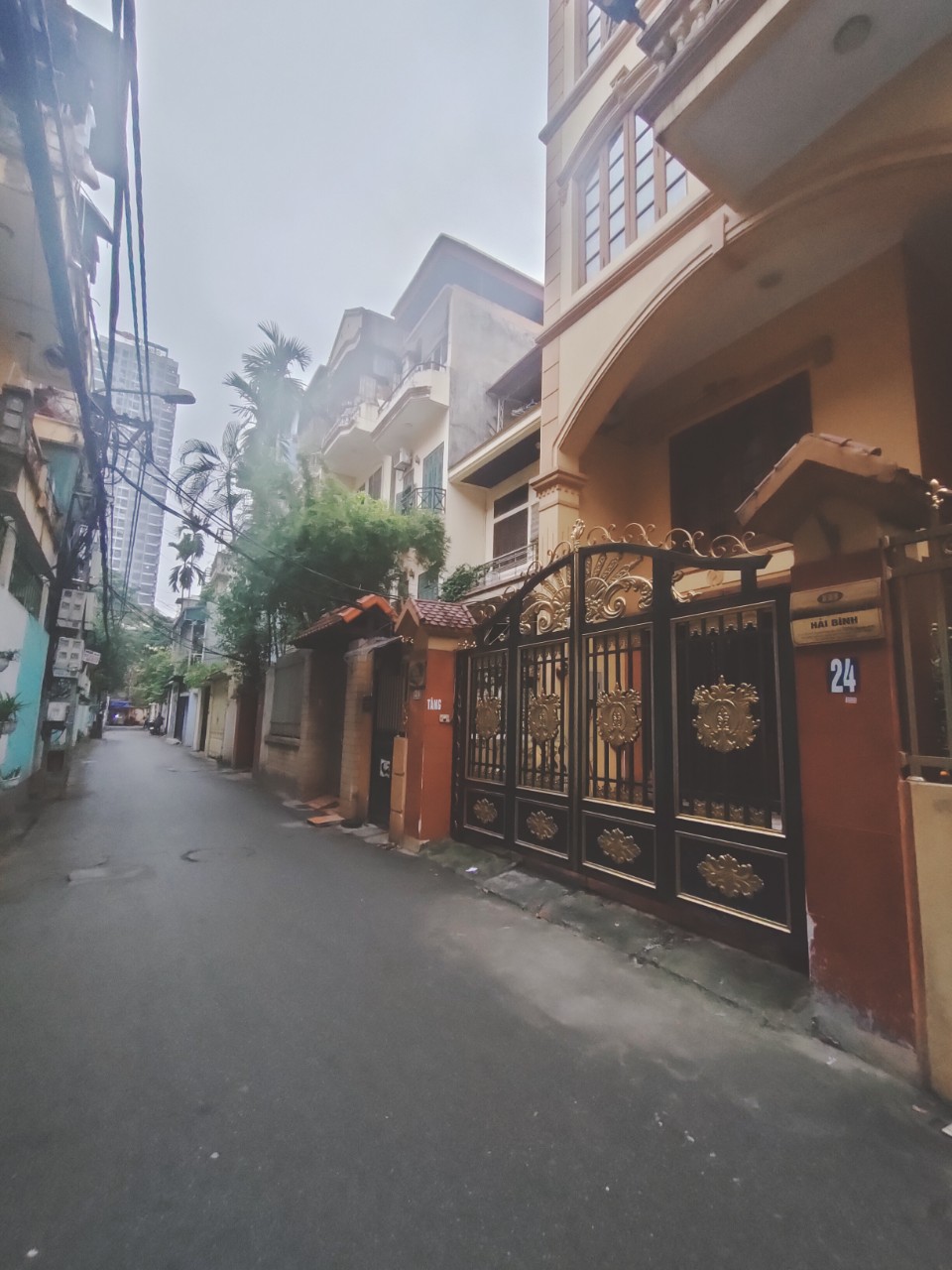 Bán nhà đẹp ngõ 81 Nguyễn Phong Sắc, Cầu Giấy, 50m2, gara ôtô, ngõ thông kinh doanh, 14 tỷ