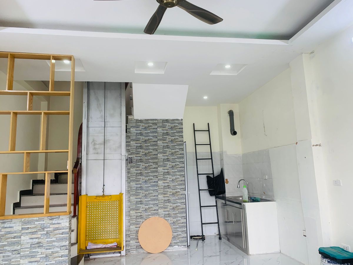 BÁN NHÀ NGÕ 272 NGỌC HỒI THANH TRÌ, 5 TẦNG, 32M2, MT 4.7 MÉT, GIÁ 5X TỶ - Ô TÔ TRÁNH, KINH DOANH ĐỈNH