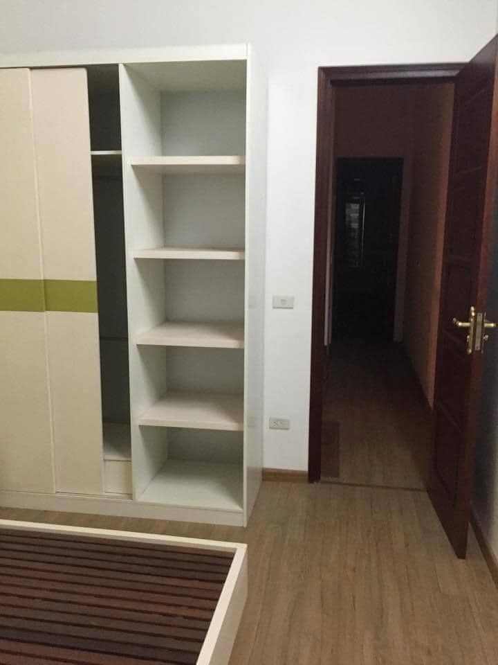 Cho thuê nhà ngõ oto Đào Tấn-Ba Đình DT 50 m2 - 5 tầng - Giá 22 Triệu (ctl)