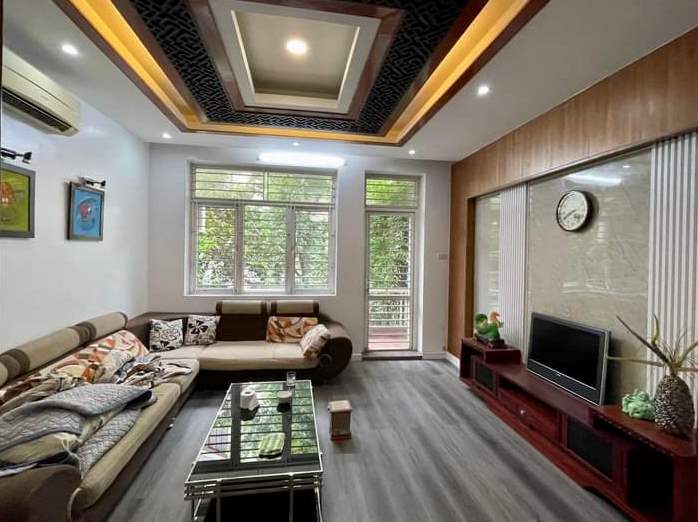 Tôi bán nhà liền kề ngõ 249, 259 Chiến Thắng cạnh KĐT Văn Quán 38m2 chỉ 7.28 tỷ. LH 0989.62.6116