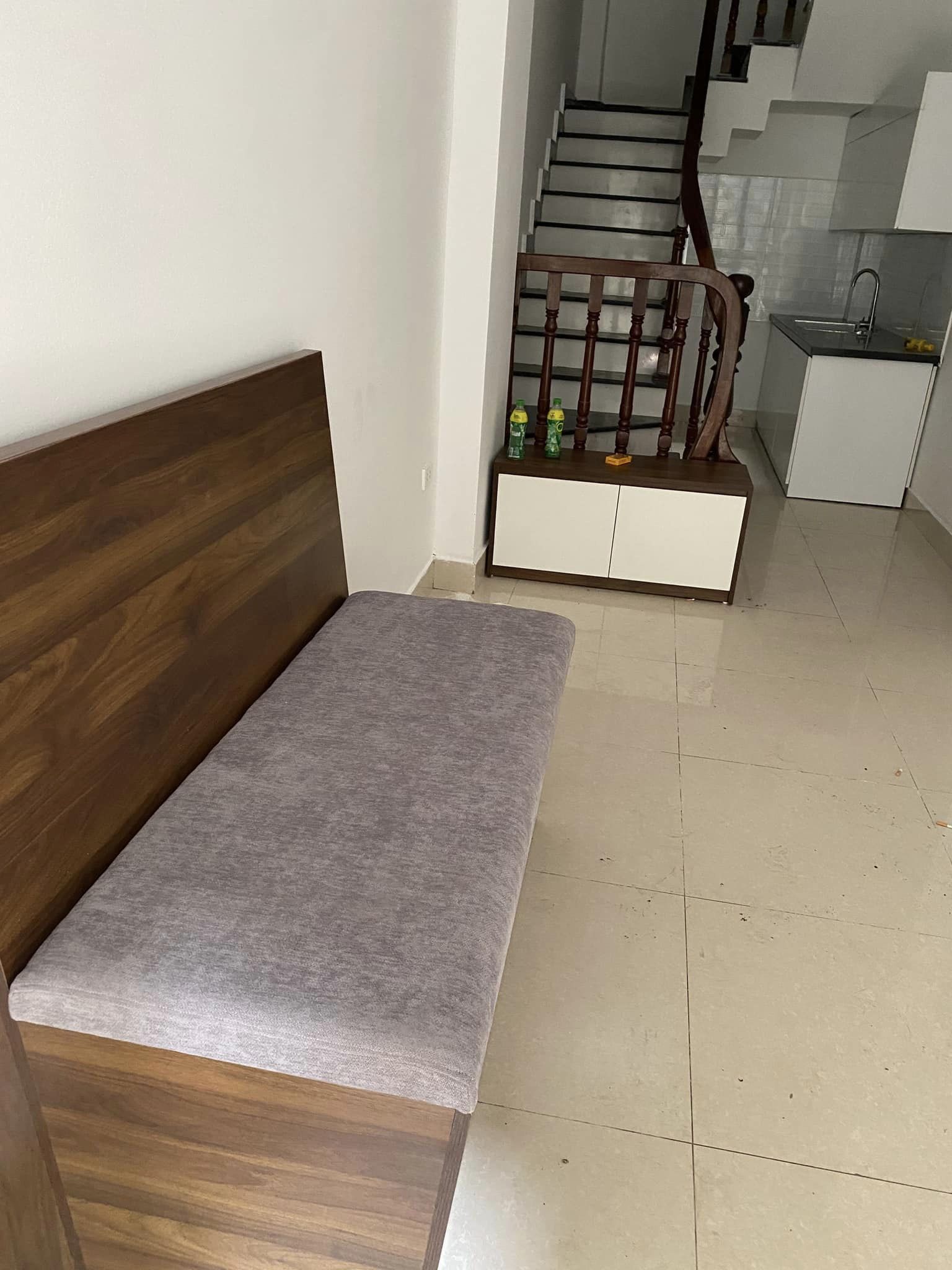 CHO THUÊ NHÀ RIÊNG NGUYÊN CĂN NGÕ MÌNH KHAI, HM, 3 TẦNG, 21M, 2 NGỦ, GIÁ 9 TRIÊU (CÓ TL) 0375005838