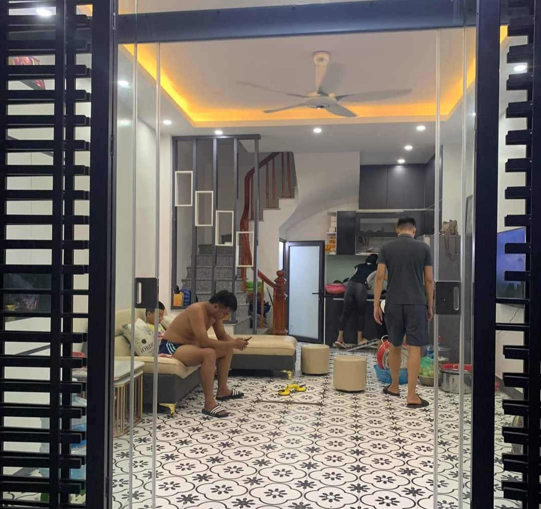 NHÀ MIÊU NHA 30M. 5TẦNG. MT 4M. 4.1 TỶ. ĐANG CẦN BÁN GẤP. NAM TỪ LIÊM.